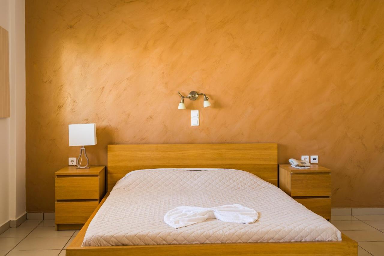 Rena Hotel ペリッサ エクステリア 写真