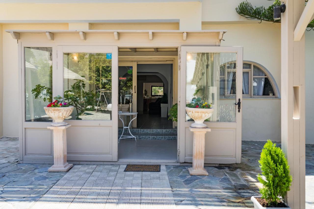 Rena Hotel ペリッサ エクステリア 写真